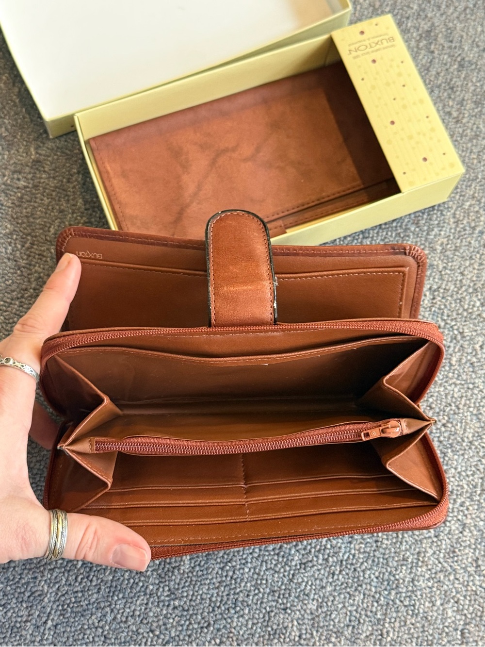 Buxton Wallet - Picture 3 of 10